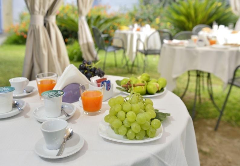 Villa Mazzella โปรชิดา ภายนอก รูปภาพ